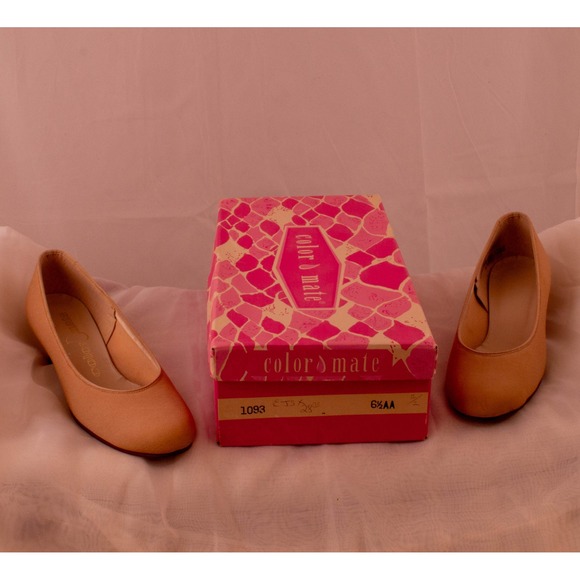 NMIB! Vintage Color Mate Light Pink Low Heel Kitten Pumps - Picture 7 of 8